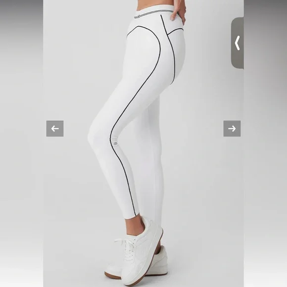NWT Brand New ALO Airbrush High-Waist Heart Throb Leggings White Black Medium - Picture 2 of 14